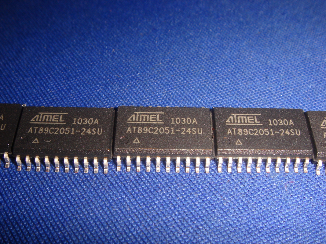 AT89C2051-24SU SOP20 ইন্টিগ্রেটেড সার্কিট চিপ IC মাইক্রোকন্ট্রোলার ব্র্যান্ড নিউ অরিজিনাল অব্যবহৃত
